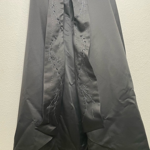 David's Bridal Dress gown formal sz 10 NWT Black Backless beaded F11207 - Picture 5 of 8